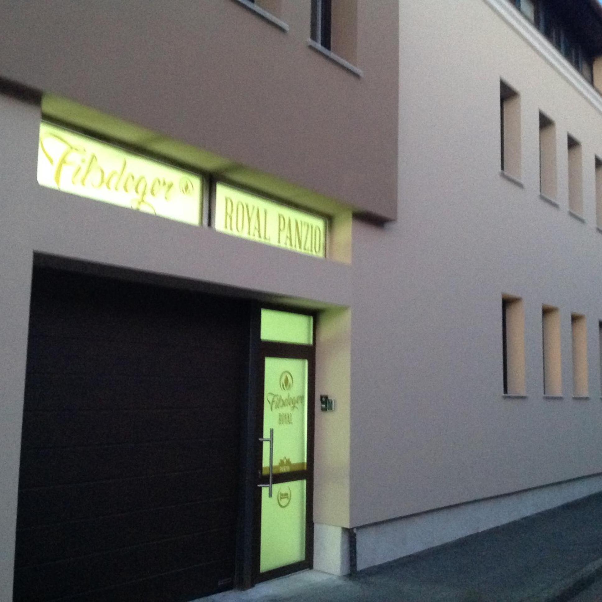 Filsdeger Royal Panzió Eger Exterior foto